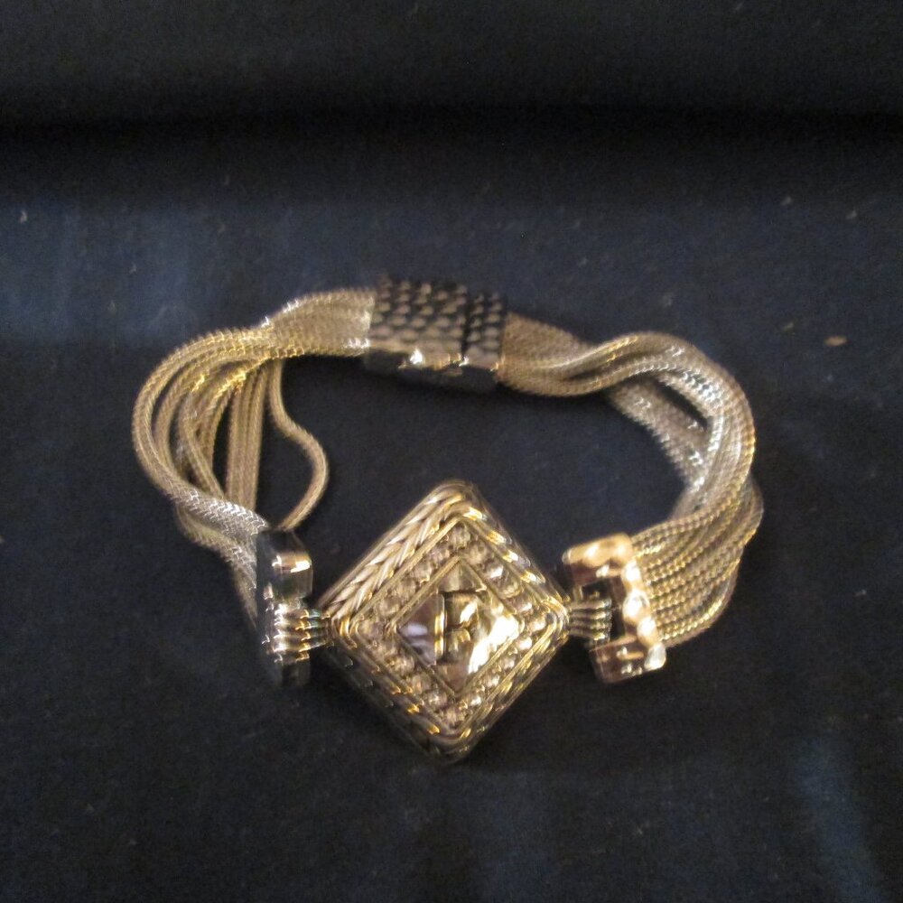 F Initial Braclet - image 1